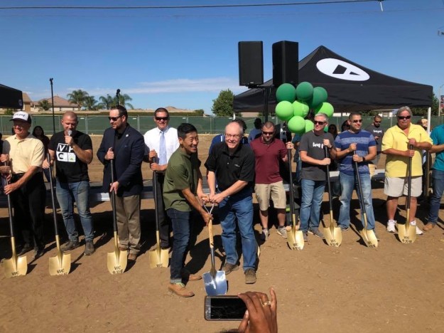 Cvr.vantage.point.grnd.brkng